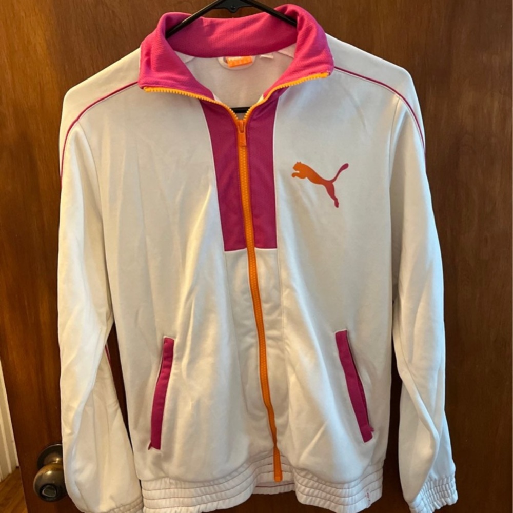 PUMA WOMEN’S ZIP UP JACKET SIZE SMALL